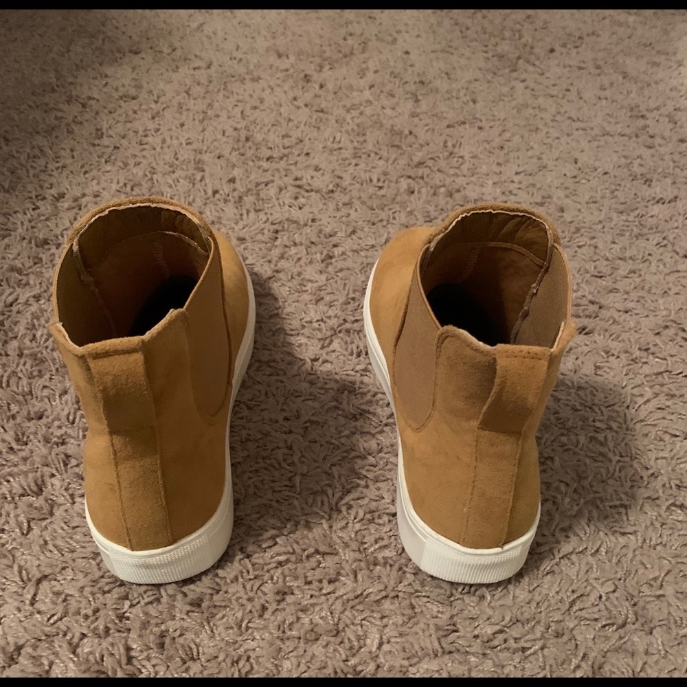 High top casual sneakers